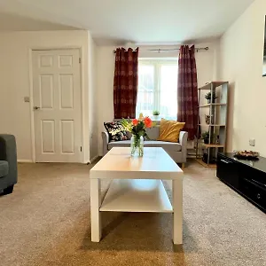  Holiday home Abbey Wood Garden Retreat: Elizabeth Line Access To London